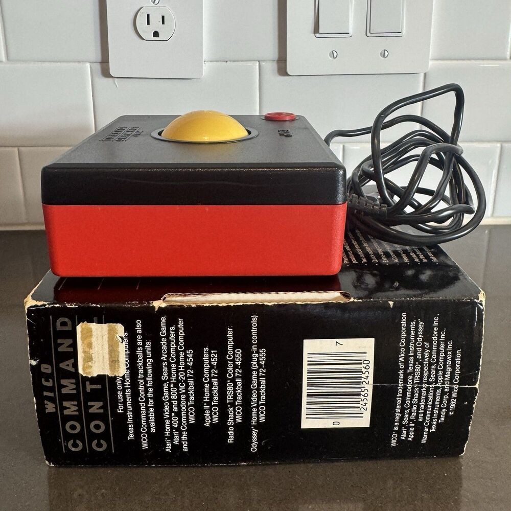 Wico Command Control Joystick w/ Box -Atari 400 800 & Commodore VIC-20 / 75-4560 - Picture 5 of 9